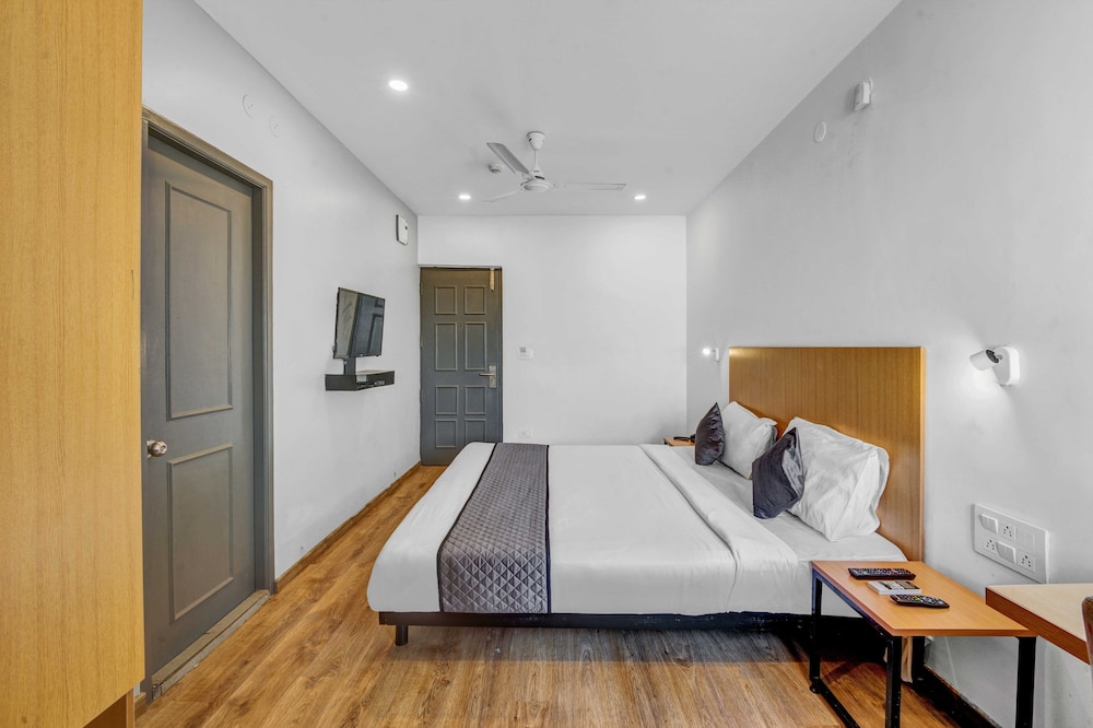 Deluxe Double Room - Photo 8