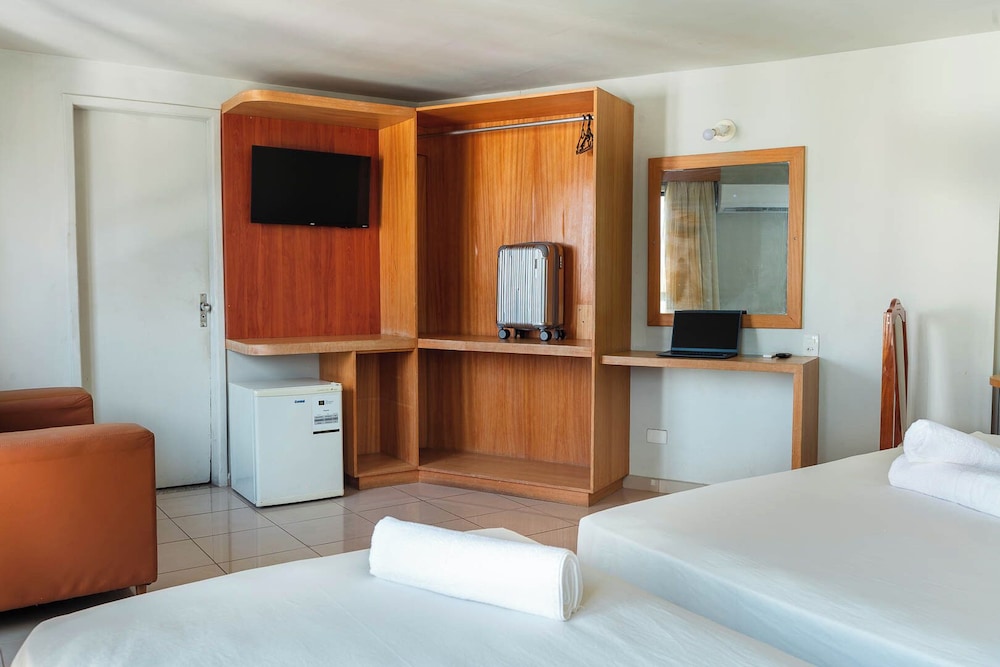 Standard Triple Room, 3 Twin Beds photo 2