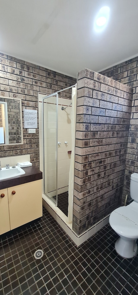 Classic Single Room, 1 Queen Bed (First floor) photo 2