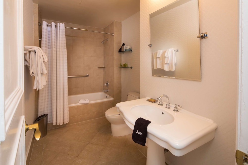 Room, 2 Double Beds, Accessible, Bathtub (Hearing Impaired) - Photo 3