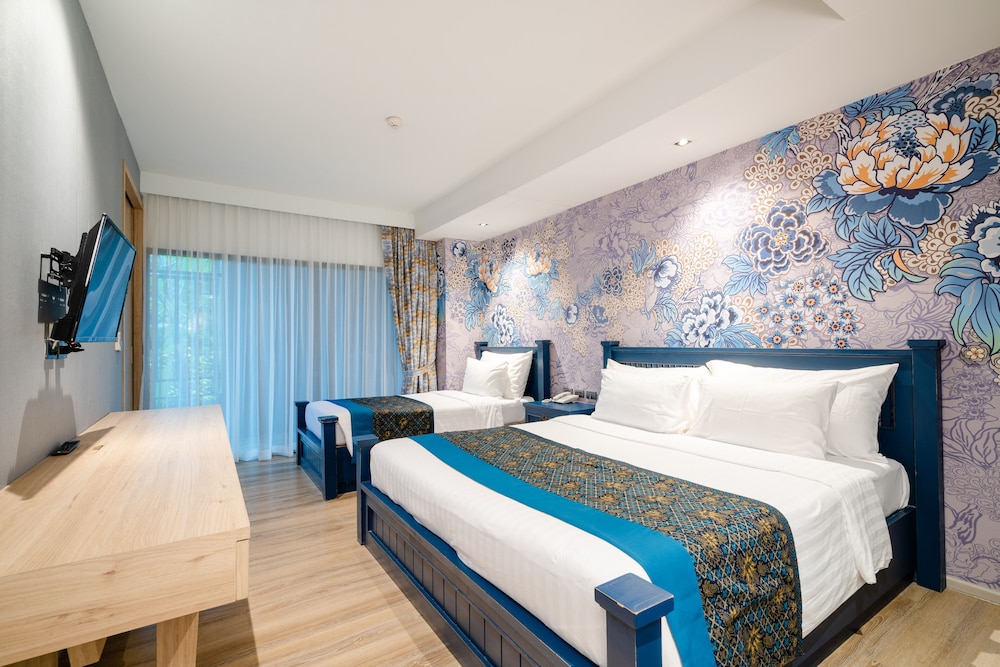 Deluxe Triple Room, Multiple Beds +Free Coworking Space - Photo 1