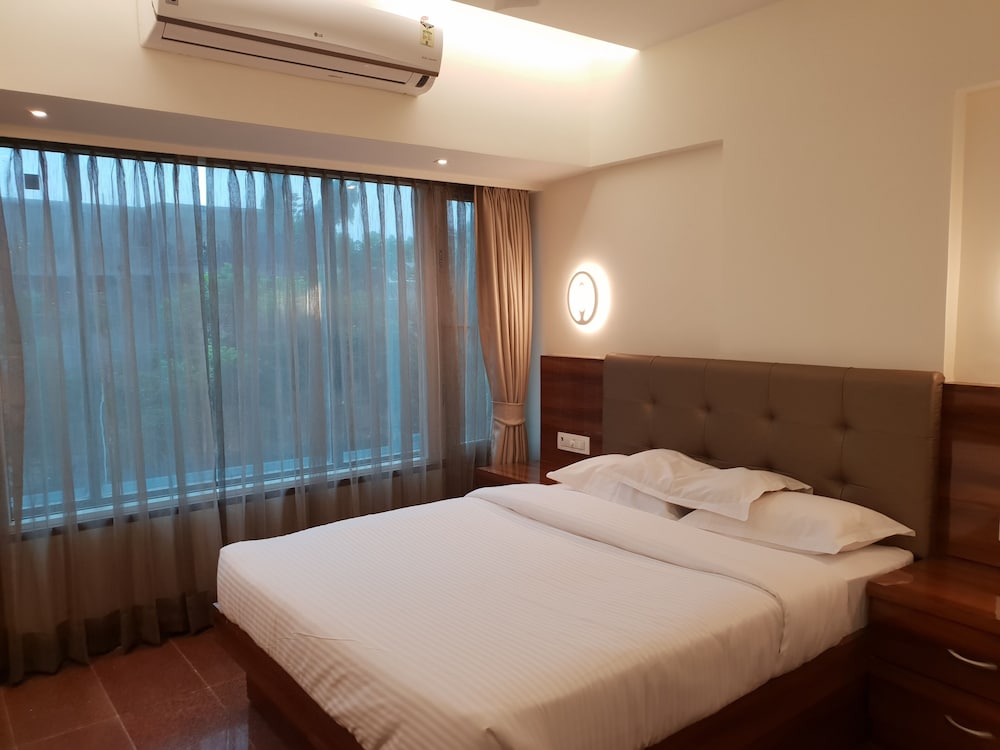Premium Room - Photo 37