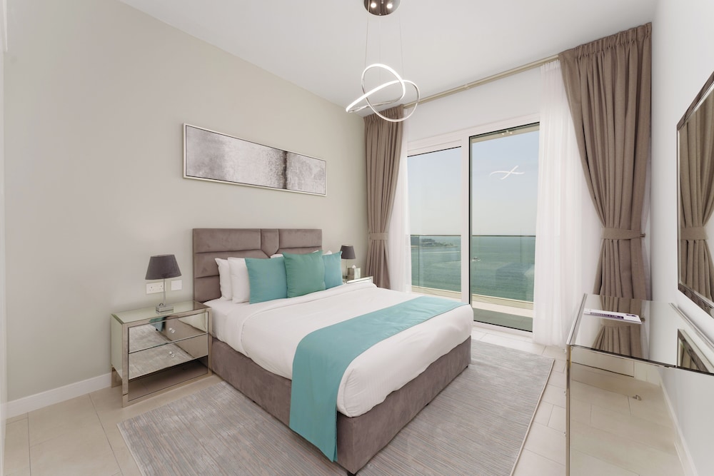 Comfort Apartment, 3 Bedrooms, Sea View photo 2