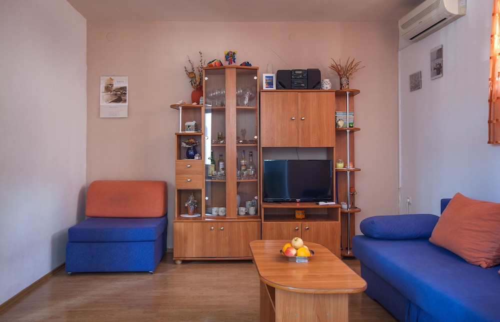 Apartment (A1)