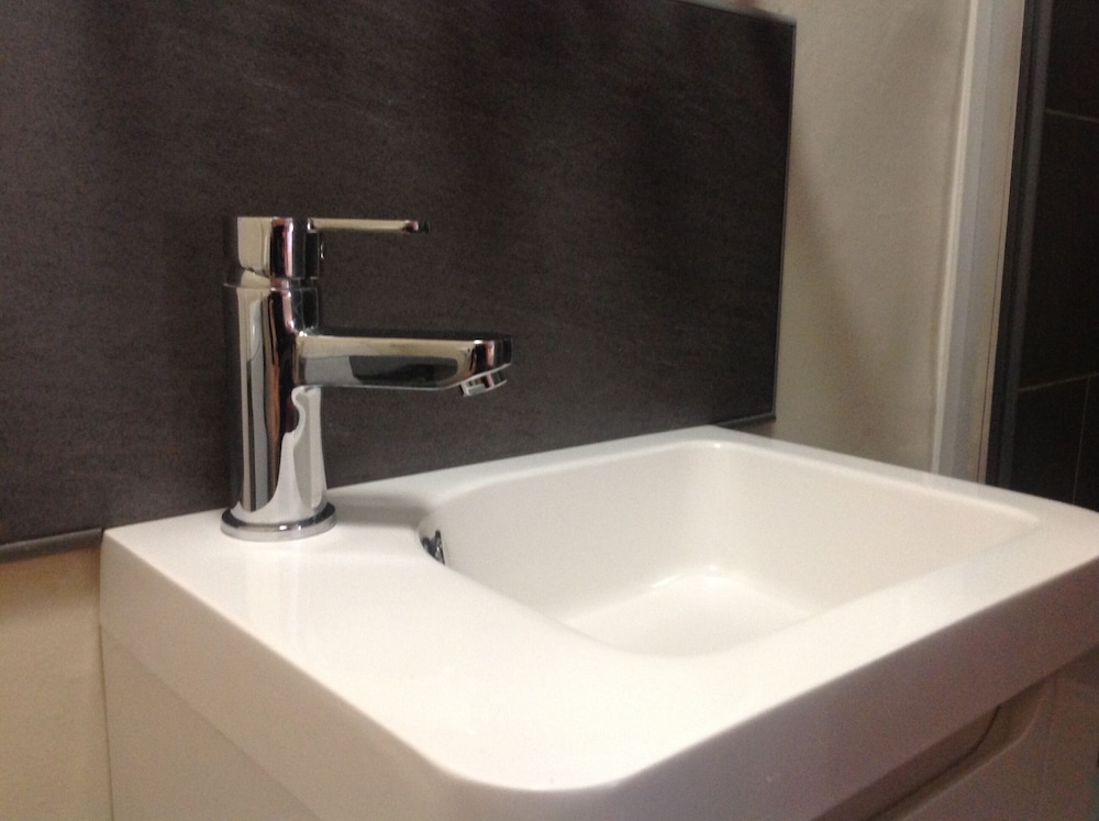 Double Room, Ensuite - Photo 3