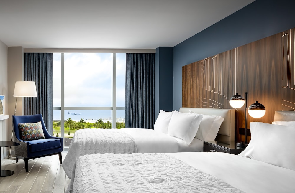 Deluxe Room, 2 Queen Beds (Hearing Accessible) - Photo 1