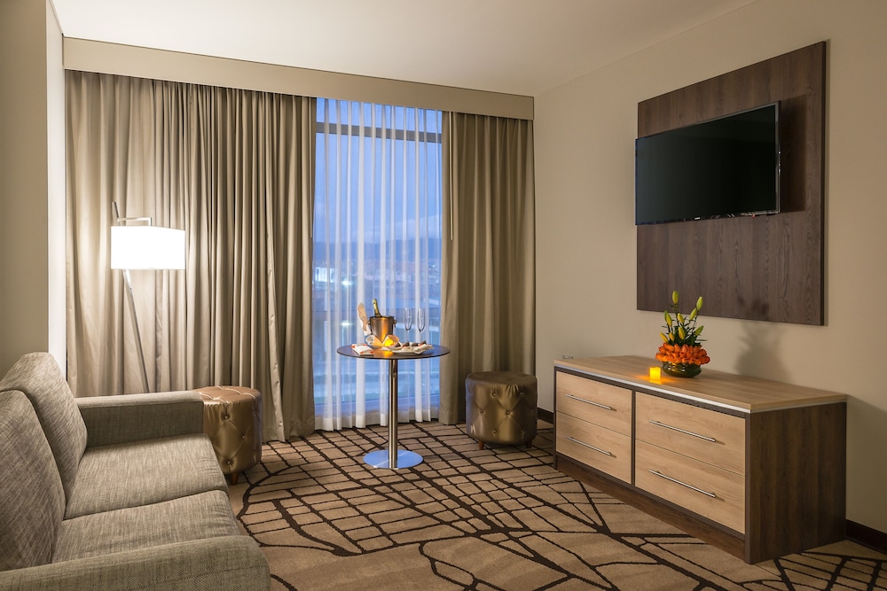 Suite, 1 Bedroom photo 2