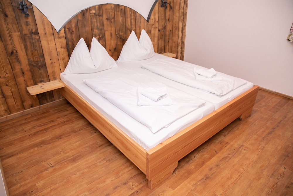 Apartment, 2 Bedrooms, Kitchen, Balcony (Waldläufer, incl. cleaning fee EUR 100)