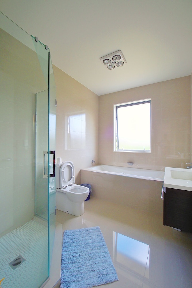 Deluxe Double Room, Shared Bathroom photo 2