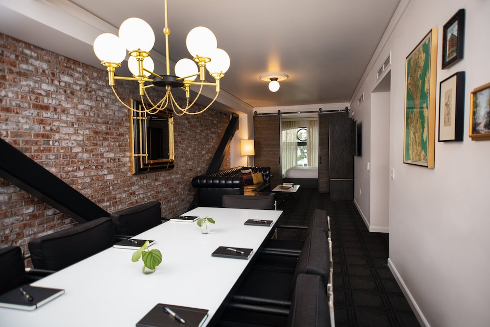 Suite (Palladian)