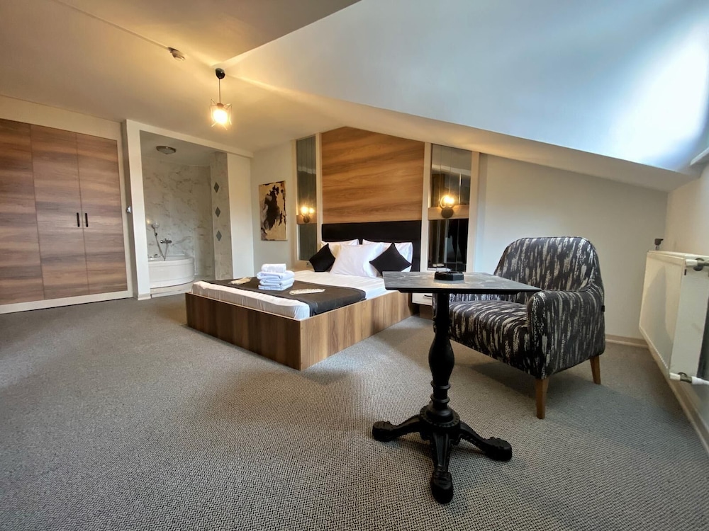 Grand Room photo 1