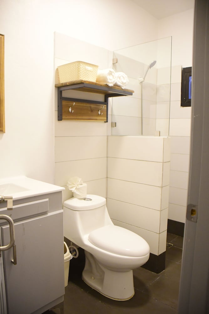 Classic Double Room, 1 Queen Bed, Bay View, Tower photo 2