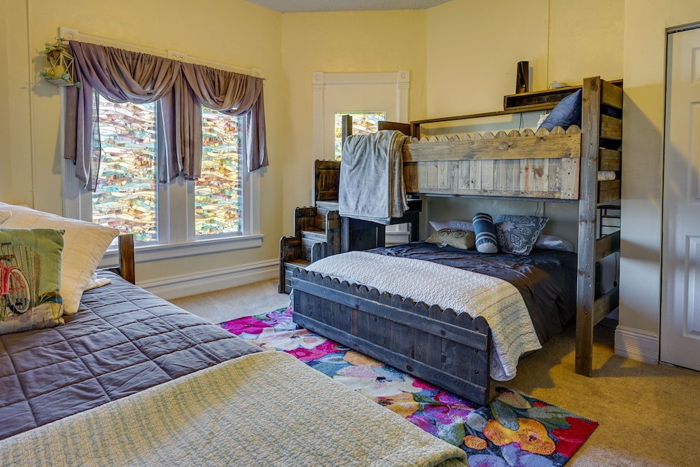 House (4 Bedrooms) photo 2