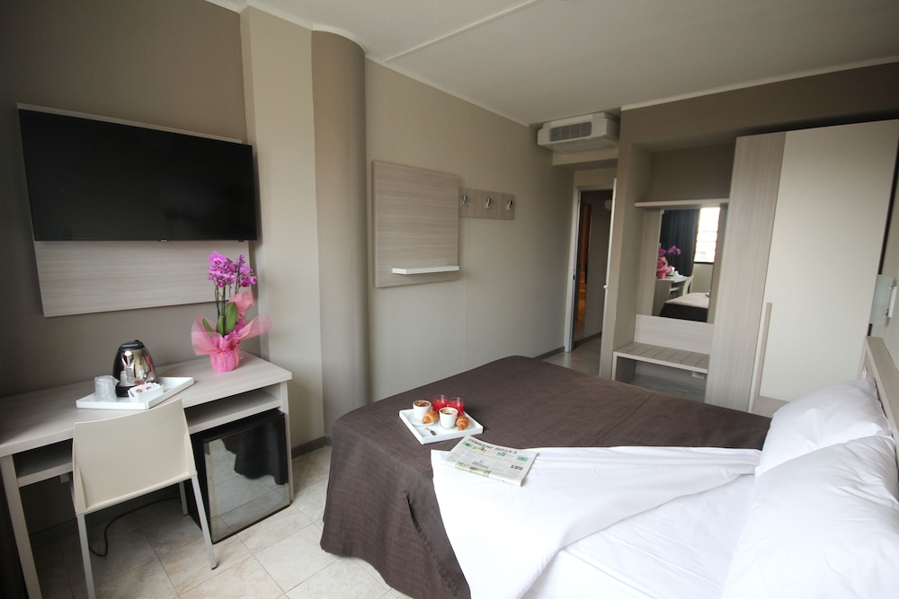 Economy Double Room - Photo 2