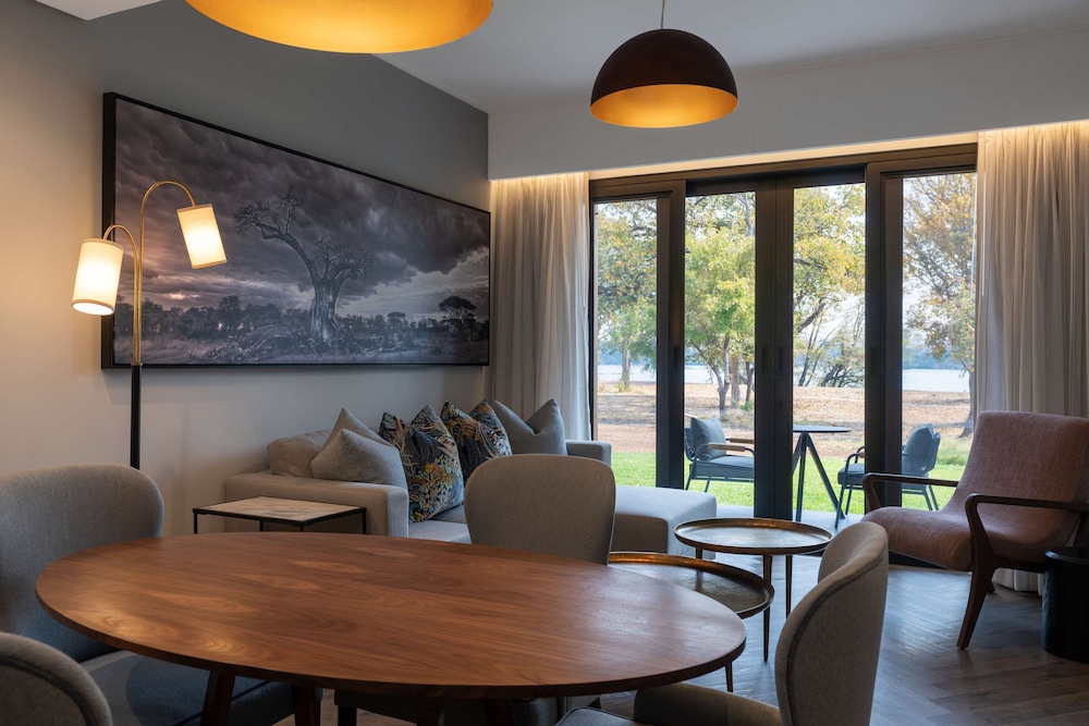 Suite, Terrace (Villa - Zambezi River View) - Photo 11