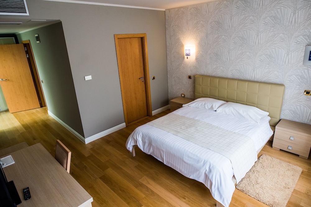 Family Room, 1 Queen Bed photo 1