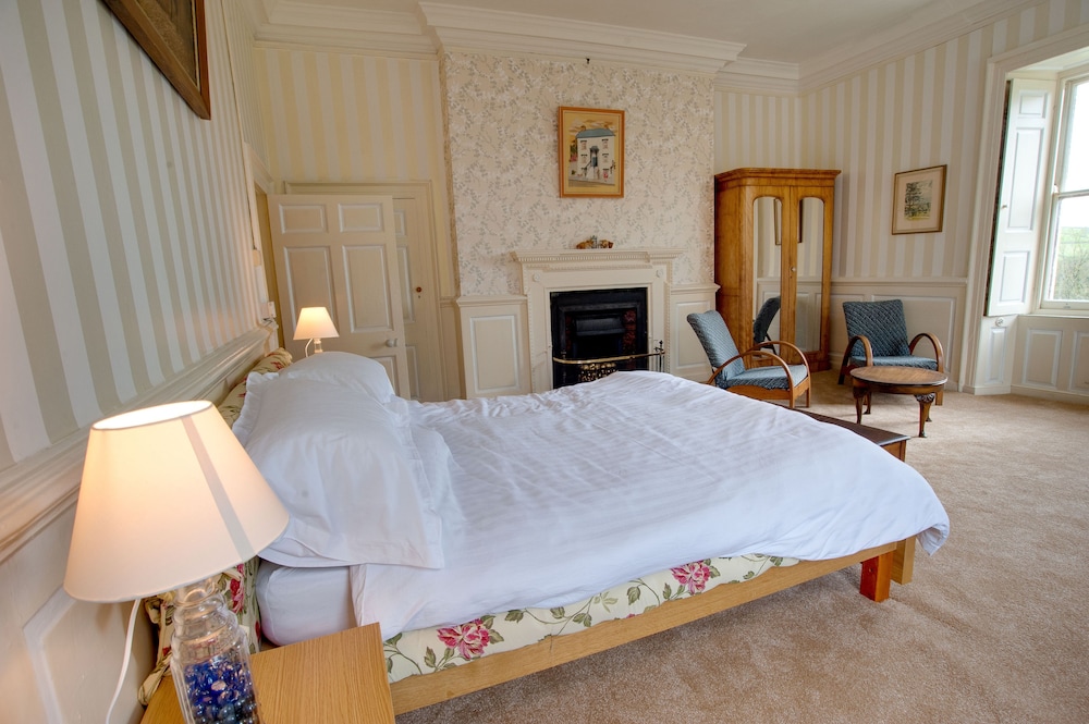 Superior Double Room (Gold Room) photo 1