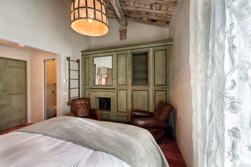 Classic Double Room, Valley View photo 3