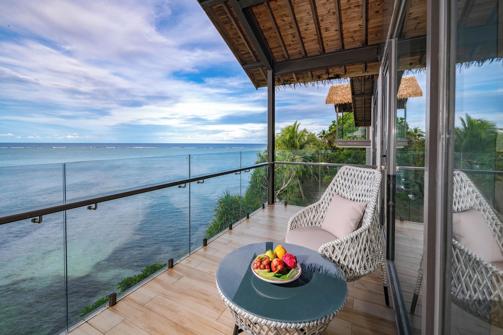 Panoramic Signature Duplex Villa - Photo 3