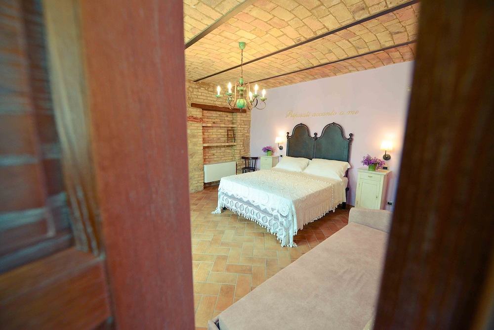 Deluxe Double or Twin Room photo 1