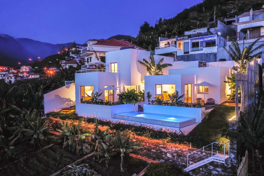 Basic House, 2 Queen Beds, Sea View photo 2