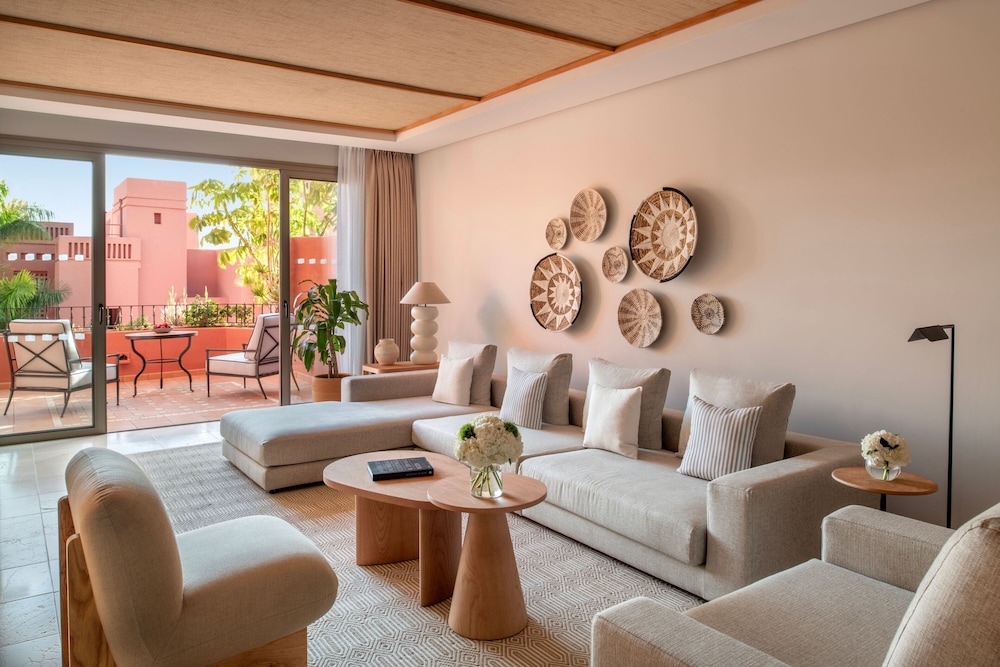 Suite, 1 Bedroom, Resort View (Balcony)