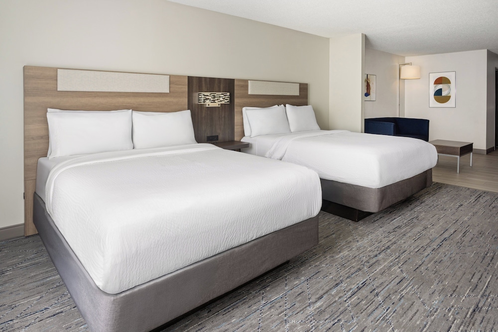 Suite, Multiple Beds photo 3