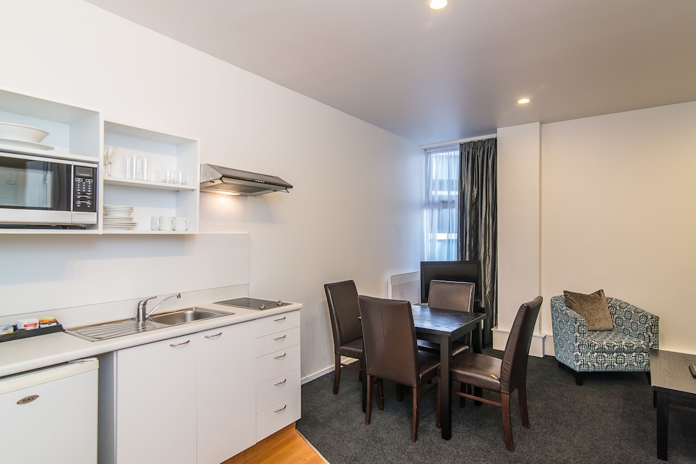 1 Bedroom Twin Apartment - Photo 17