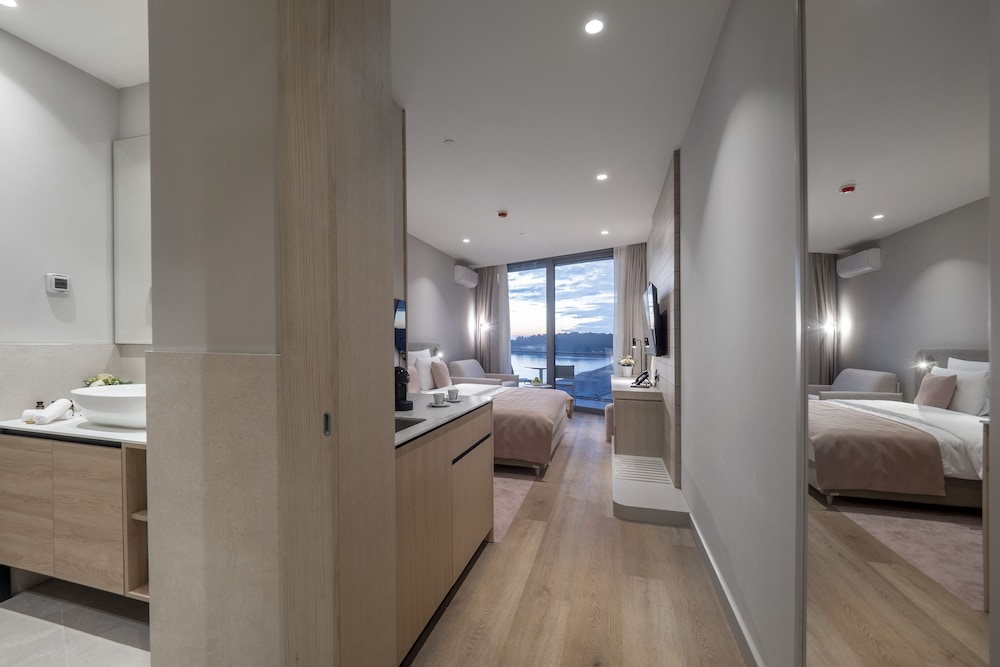 Superior Double or Twin Room photo 1