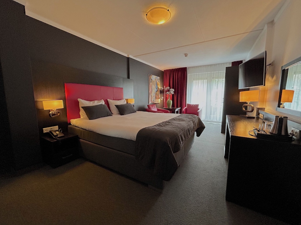 Comfort Double Room, Bathtub photo 1