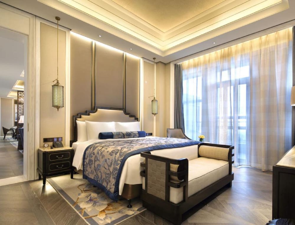 Executive Suite photo 2