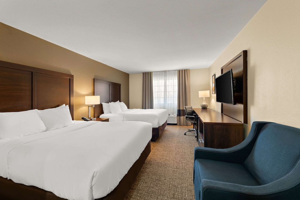 Standard Room, 2 Queen Beds, Non Smoking