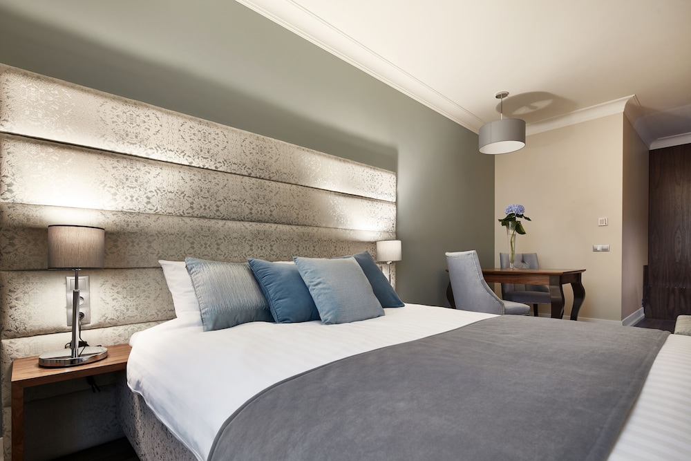 Luxury Double or Twin Room photo 1
