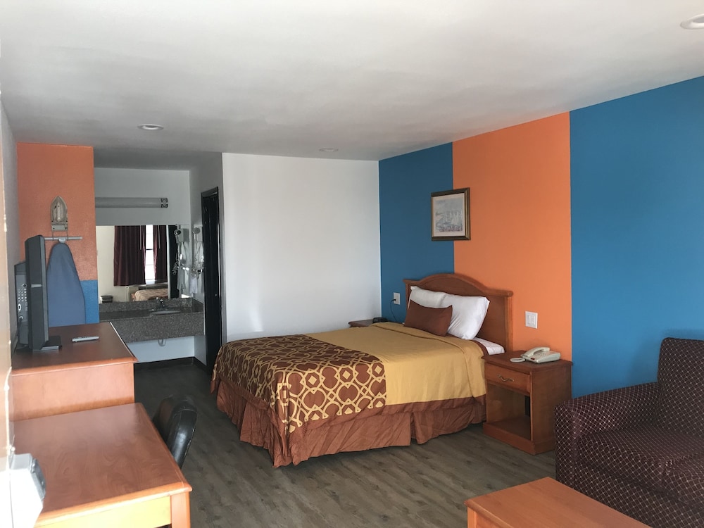 Room, 1 Queen Bed photo 3