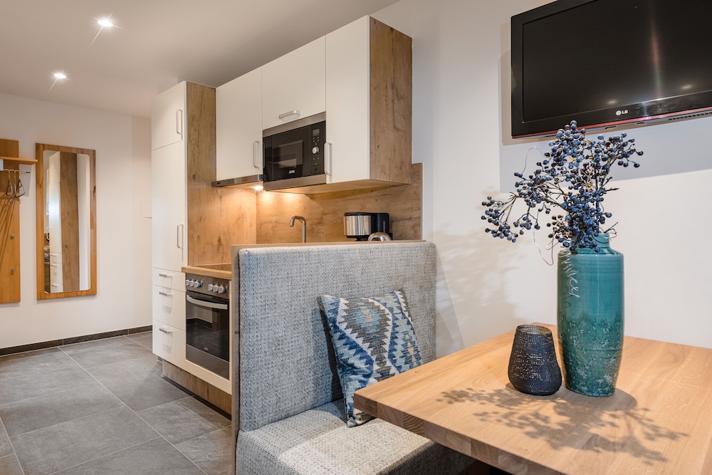 Deluxe Apartment, 1 Bedroom, Balcony photo 2