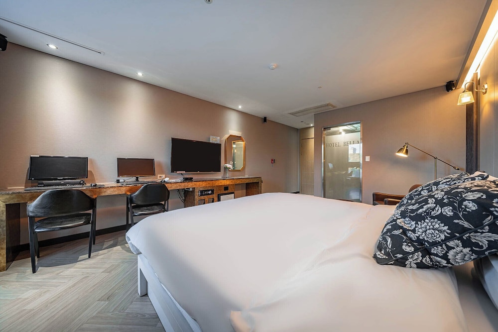 Deluxe Double Room, City View photo 2