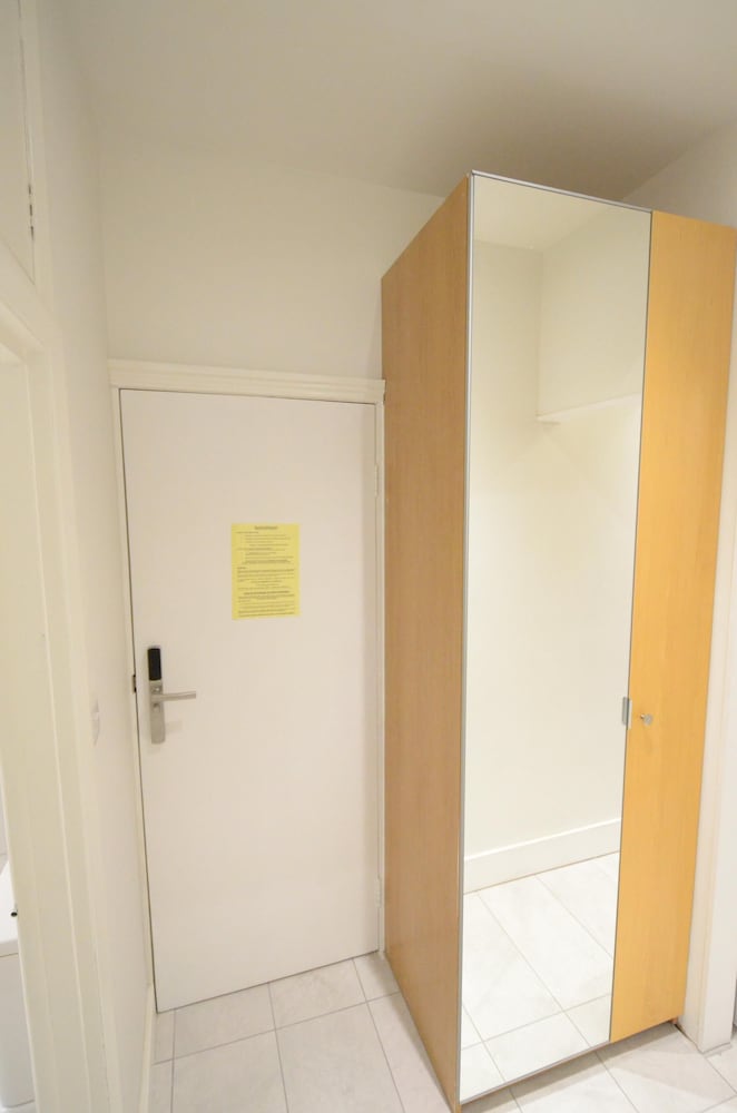 Studio, Ensuite (Double Lower Floor) photo 3