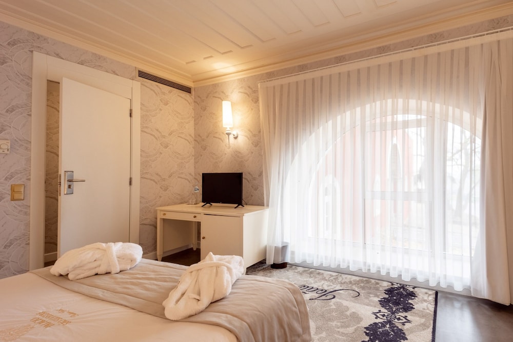Honeymoon Suite (João Ruão)