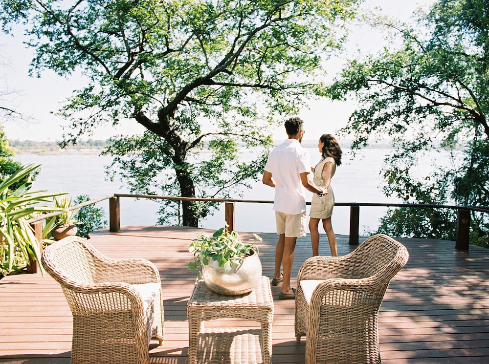 Honeymoon House photo 2
