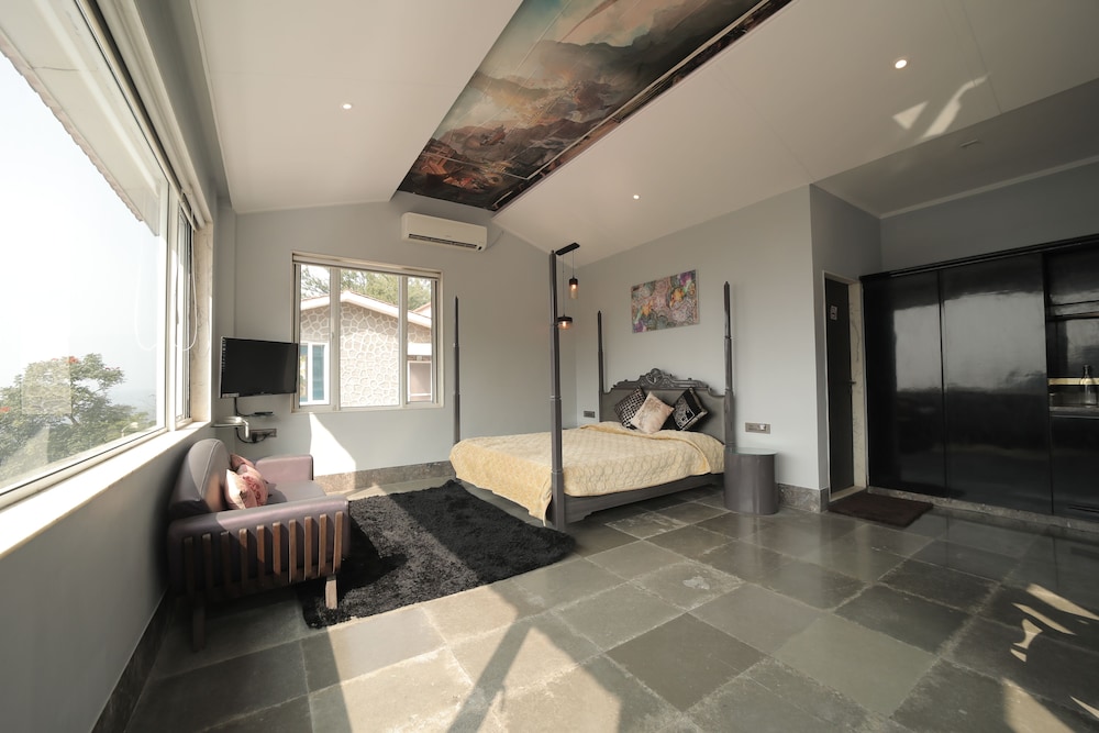 Ultra Luxury Suite with Mountain and Valley View - Photo 11