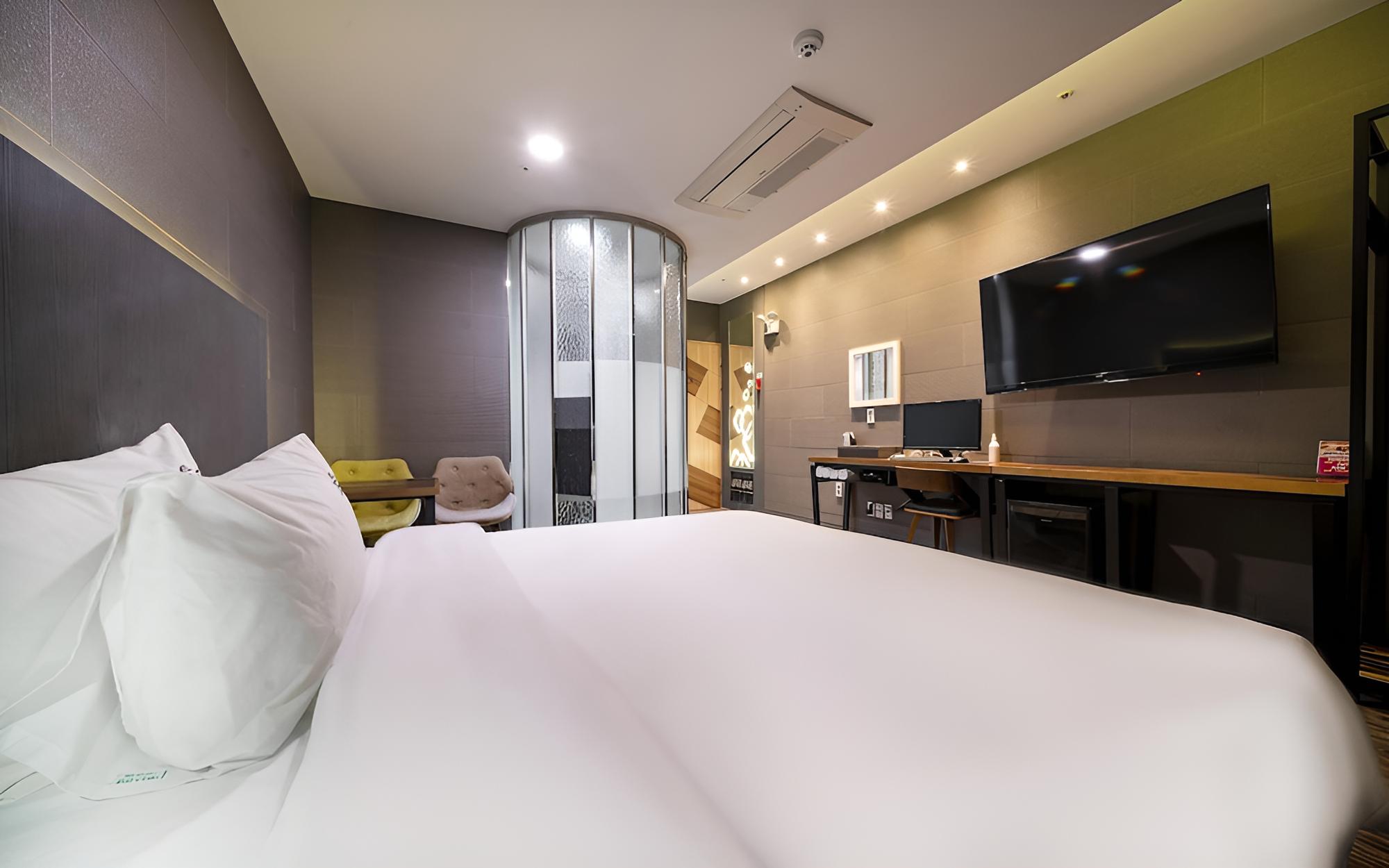 Room (Standard Room)