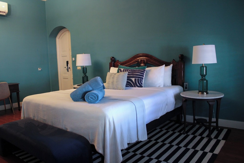 Superior King Room with private Balcony - Photo 1