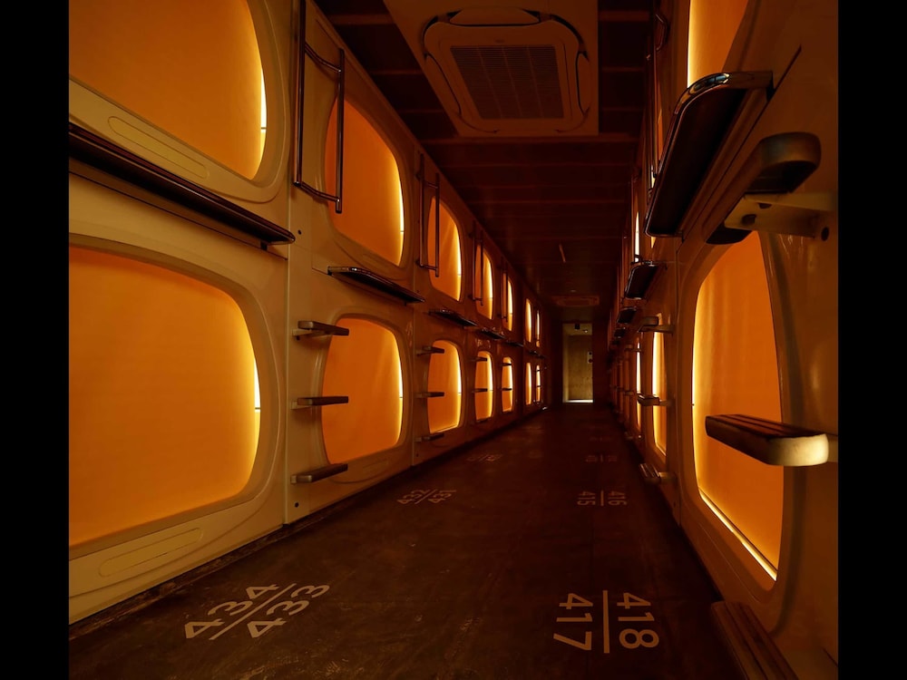 Special Offer - Sleeping Pod - 2 Pods, Non Smoking, Men Only photo 3