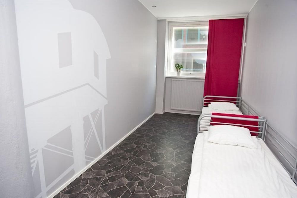 Standard Room, Shared Bathroom photo 2