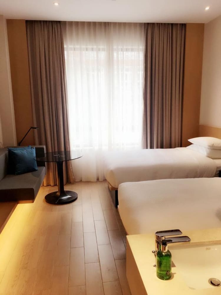 Deluxe Room, 2 Double Beds photo 2