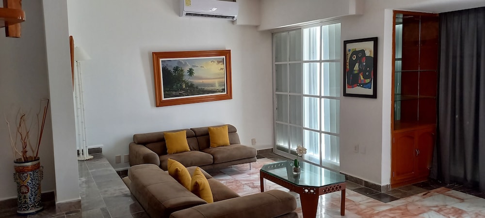 Two Bedroom Ocean View - Photo 12