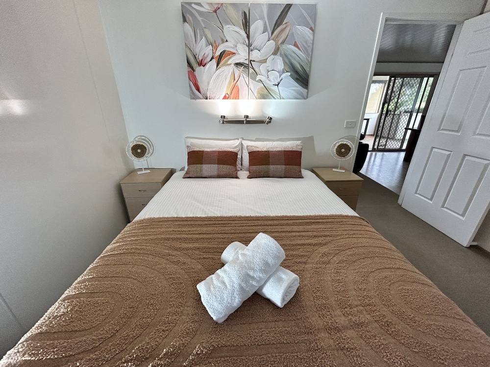 Deluxe Cabin, 3 Bedrooms, Sea View, Beachfront photo 2