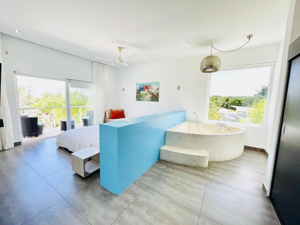 Three-Bedroom Villa photo 3