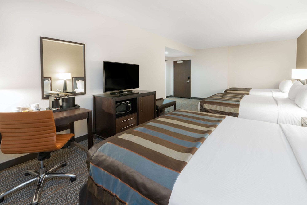 Room, Multiple Beds, Non Smoking - Photo 3