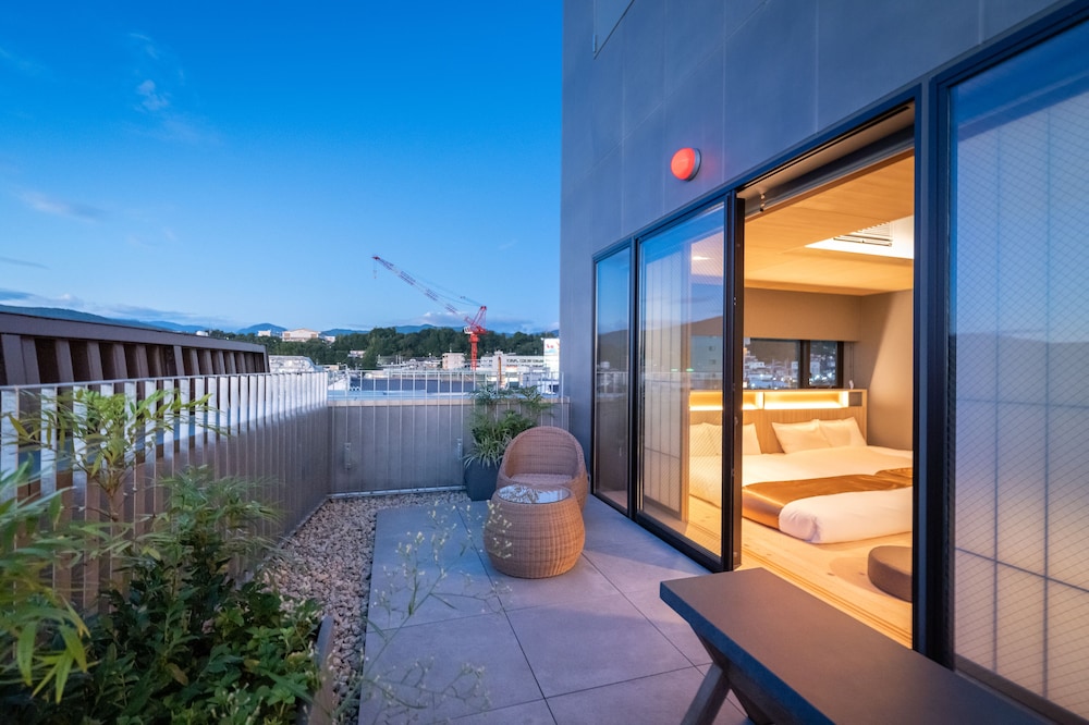 Twin Room, Non Smoking (with Terrace) photo 2